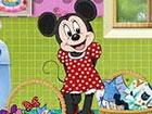 Minnie Mouse Washing Clothes